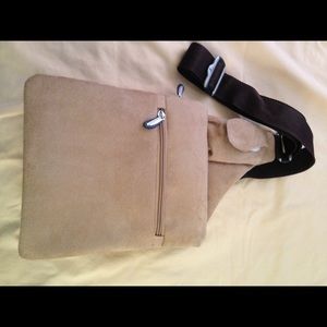 NWOT Travelon Tan Suede Crossbody Travel Bag